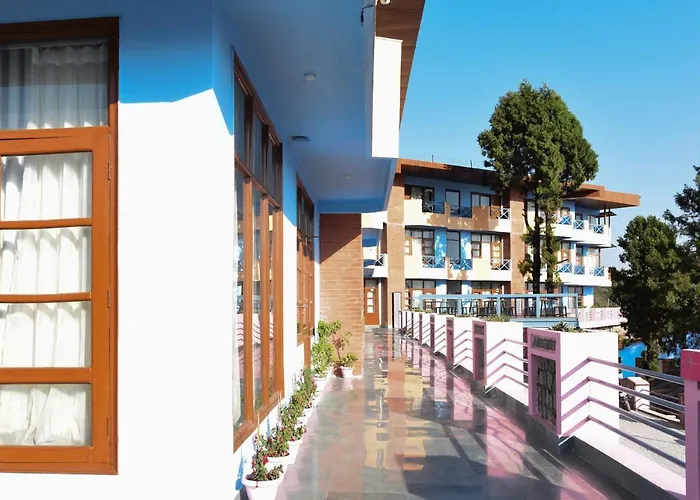 Luxury hotel only: Green N Breeze Resorts Mussoorie